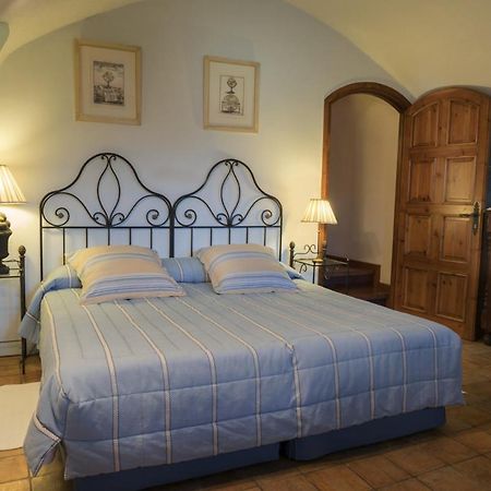 El Castell De Ciutat - Relais & Chateaux Сео-де-Уржель Экстерьер фото