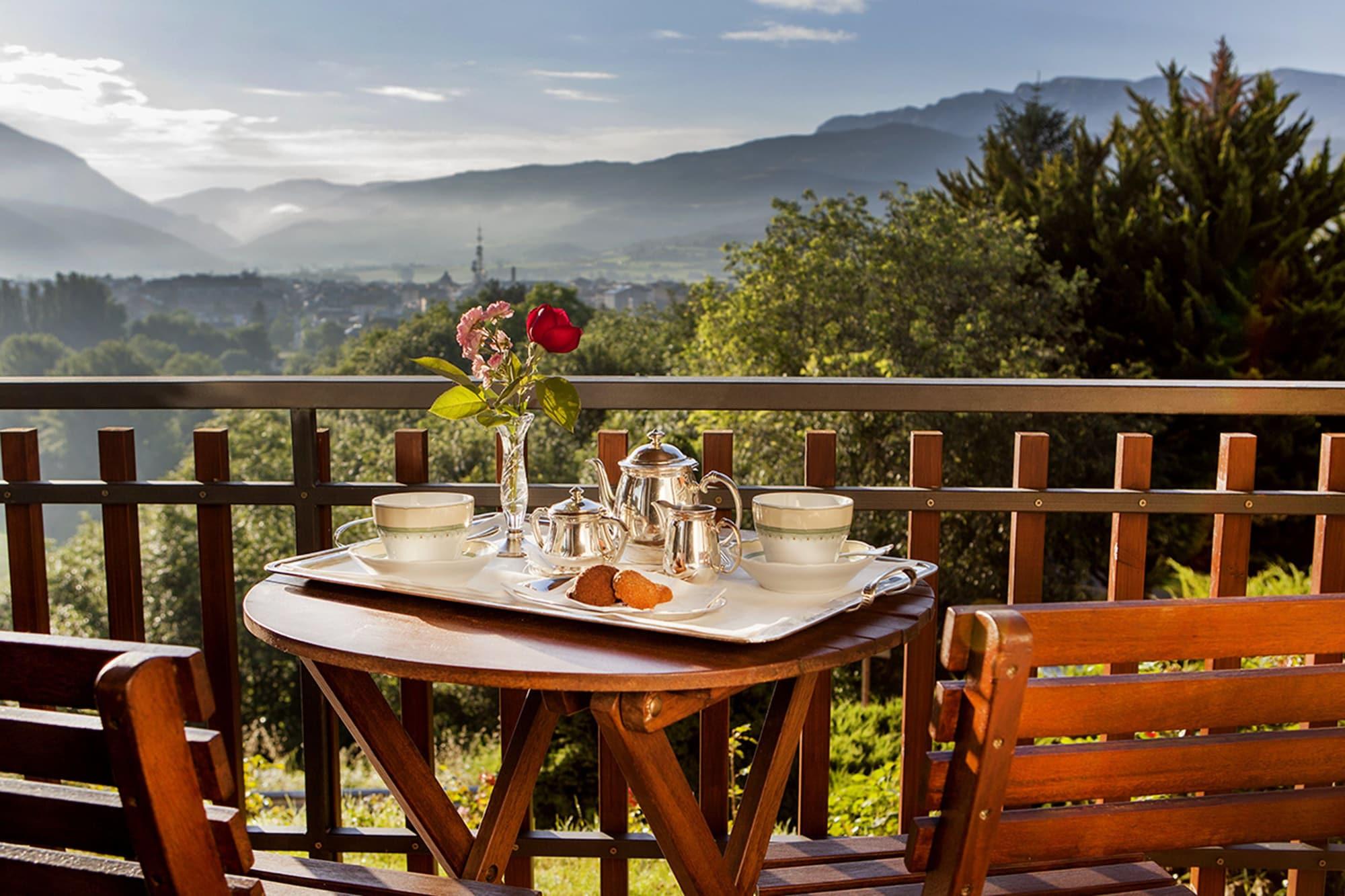 El Castell De Ciutat - Relais & Chateaux Сео-де-Уржель Экстерьер фото